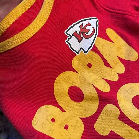 NWT Kansas City Chiefs  🏈 onesie - Picture 9 of 10
